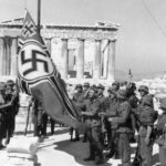 Nazistflaggan hissas på Akropolis