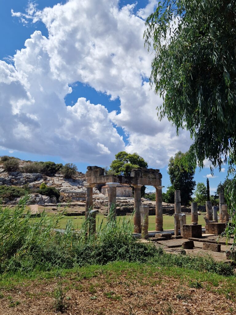 The sanctuary of Artemis in Vravrona, helgedomar nära Aten