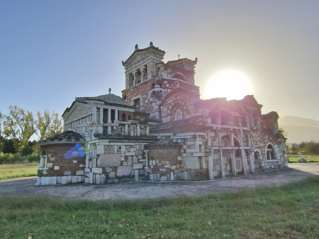 Agia Foteini - den märkligaste av grekiska kyrkor