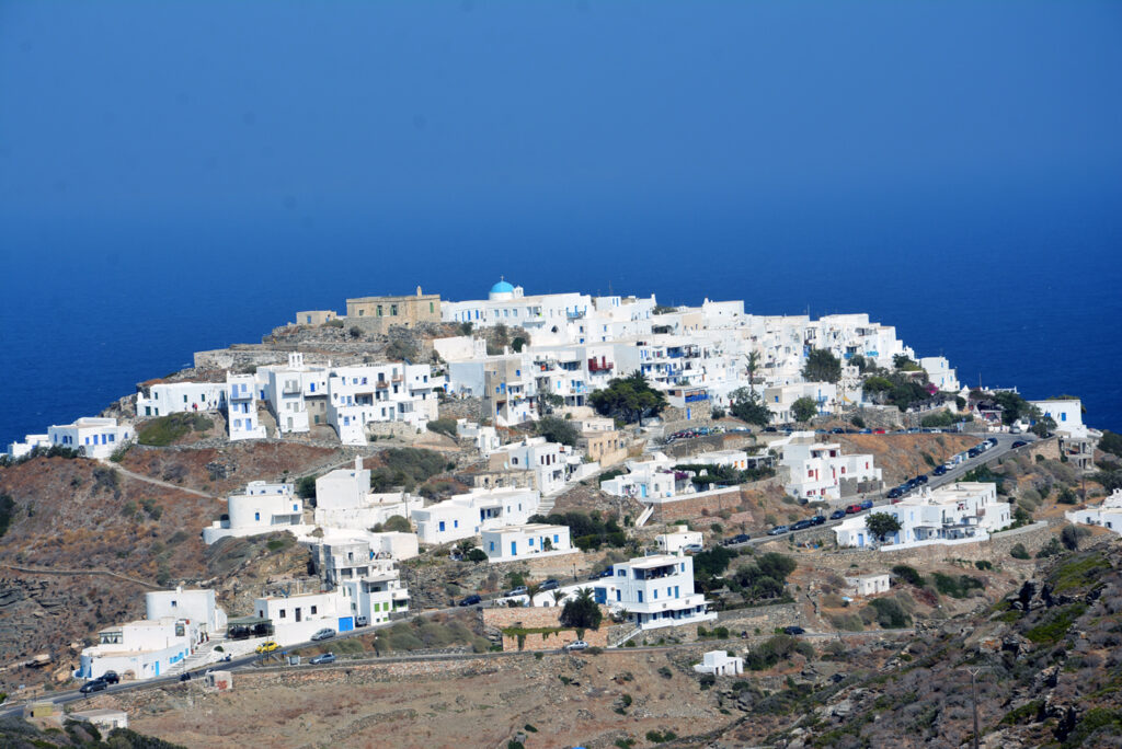 Kykladernas byar byggda på avstånd från havet- Sifnos kastro